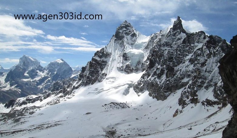 Keindahan Pegunungan Himalaya