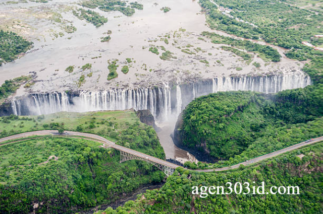 Sungai Zambezi di Zimbabwe
